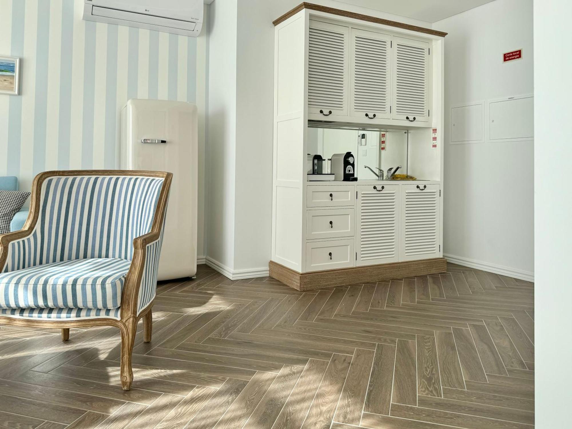 Ocean View Apartments Лориньян Номер фото