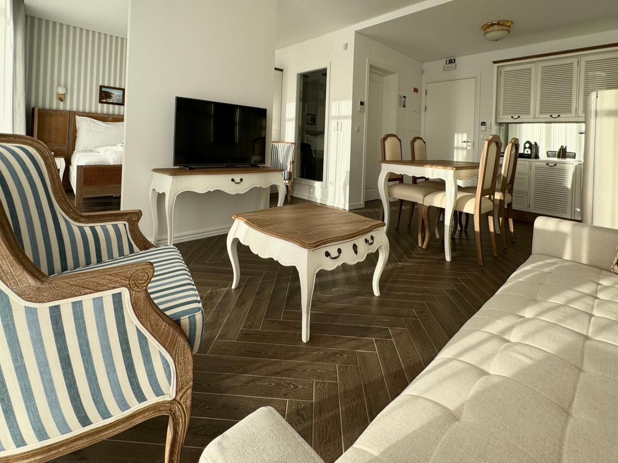 Ocean View Apartments Лориньян Номер фото