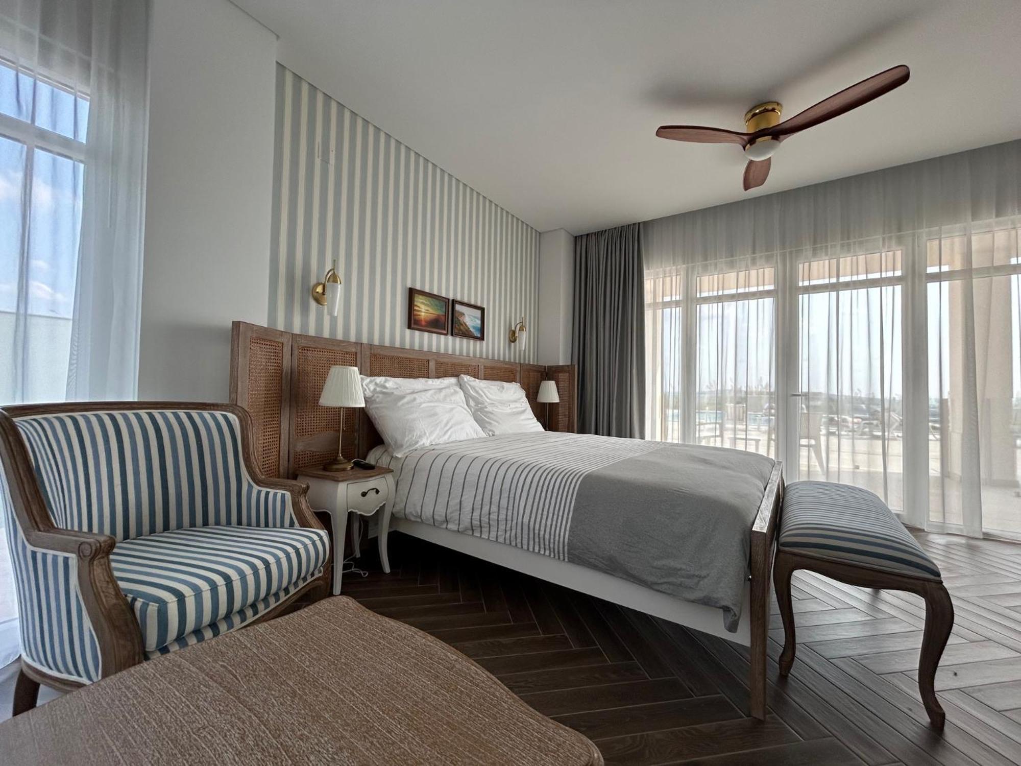 Ocean View Apartments Лориньян Номер фото