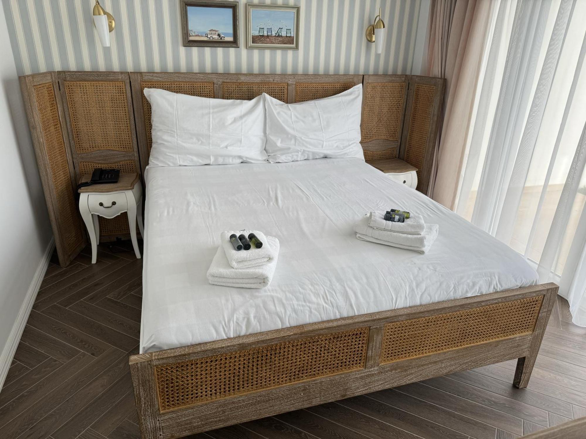 Ocean View Apartments Лориньян Экстерьер фото