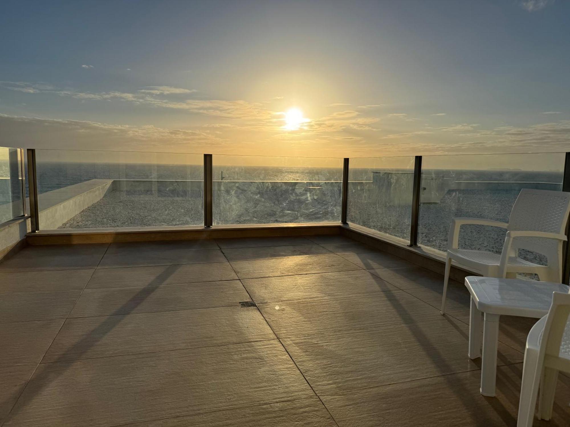 Ocean View Apartments Лориньян Экстерьер фото