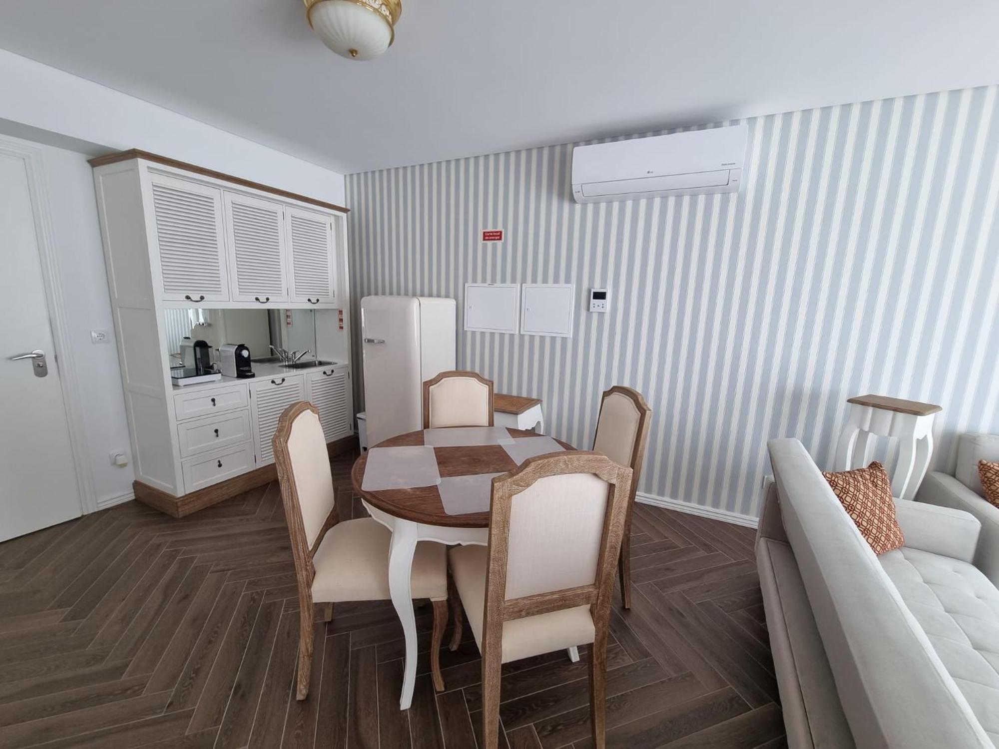 Ocean View Apartments Лориньян Экстерьер фото