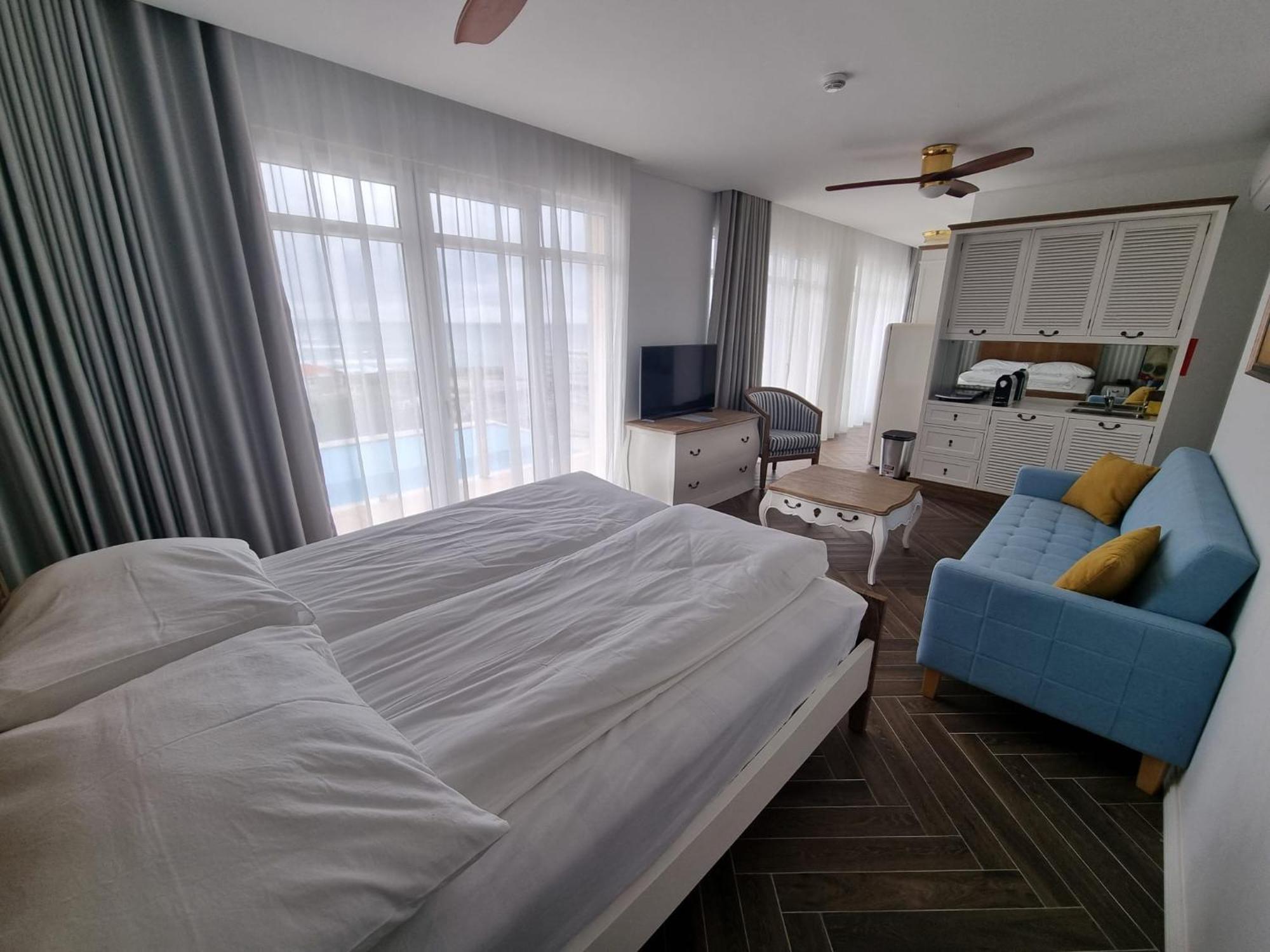 Ocean View Apartments Лориньян Экстерьер фото