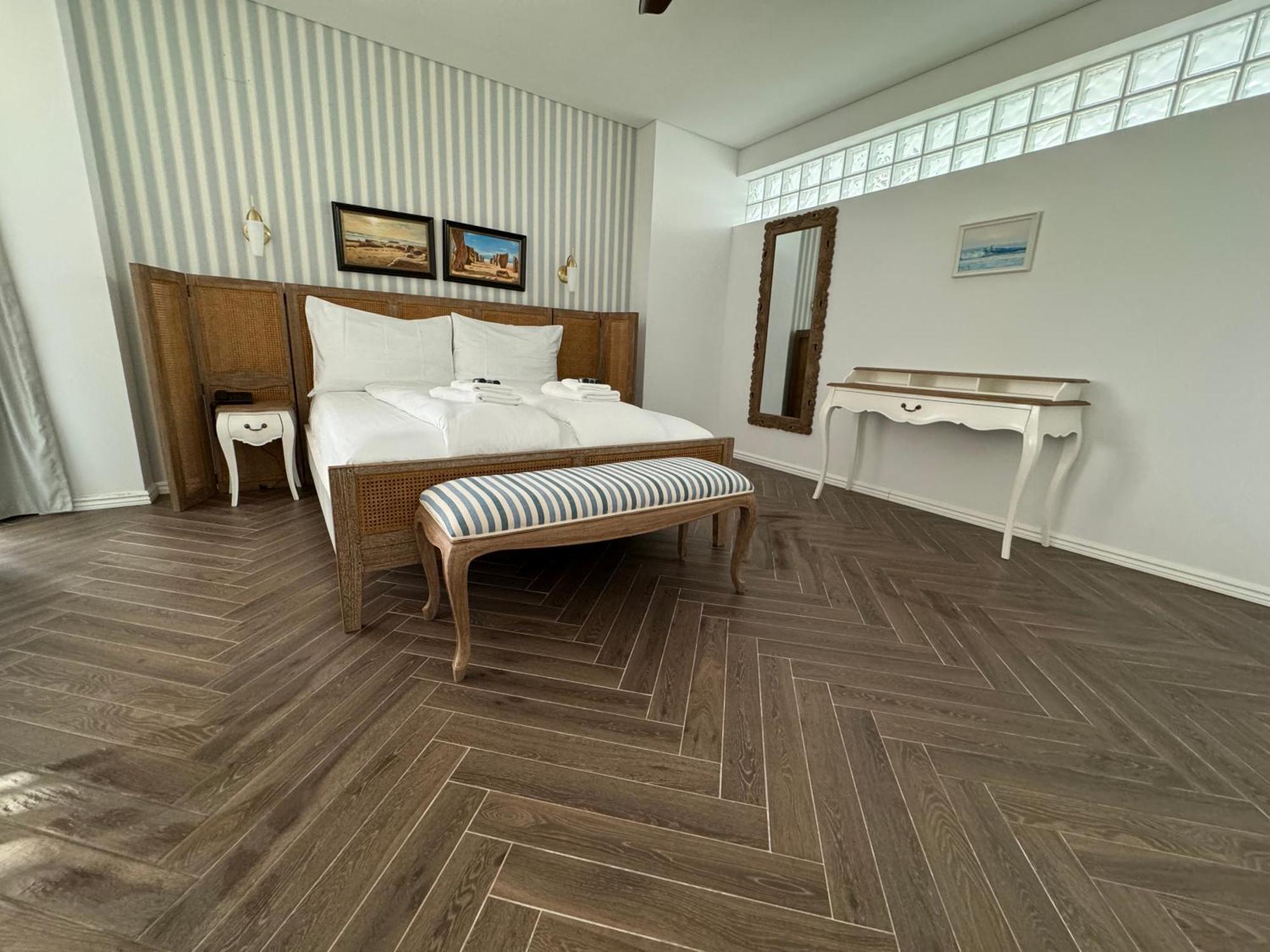 Ocean View Apartments Лориньян Экстерьер фото